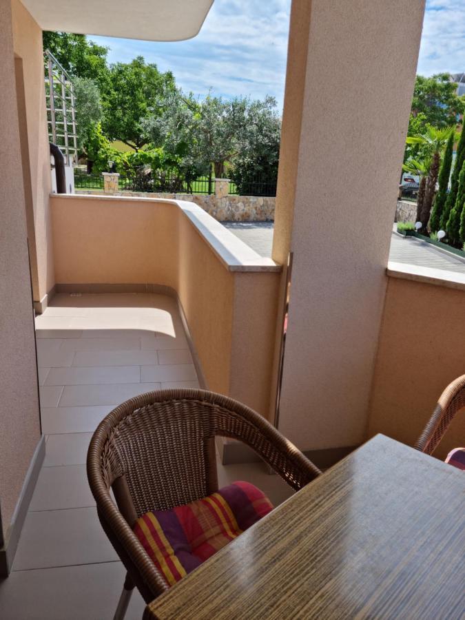 Appartments D&D Peroj Exterior foto